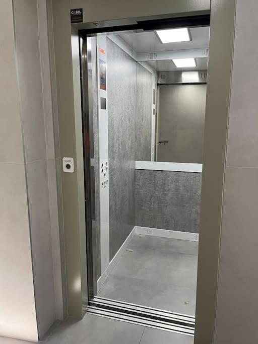 Apto Centro Castellon Con Acensor, Comercio Cerca Apartman Castellón de la Plana Kültér fotó